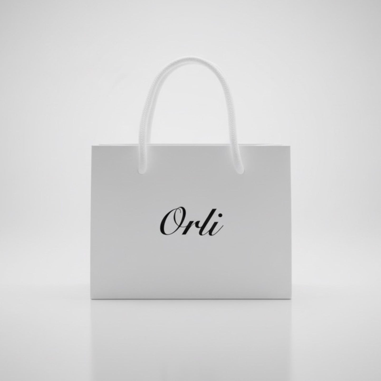 G07 - White Gift Bag