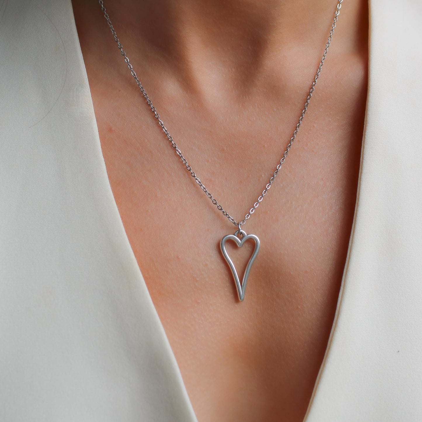 30N1616 - Hourglass Open Heart Fine Necklace, Silver