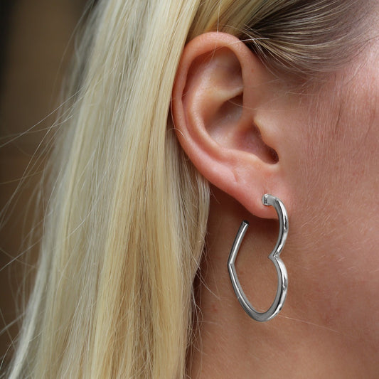 30E3353 - Heart Hoops, Silver