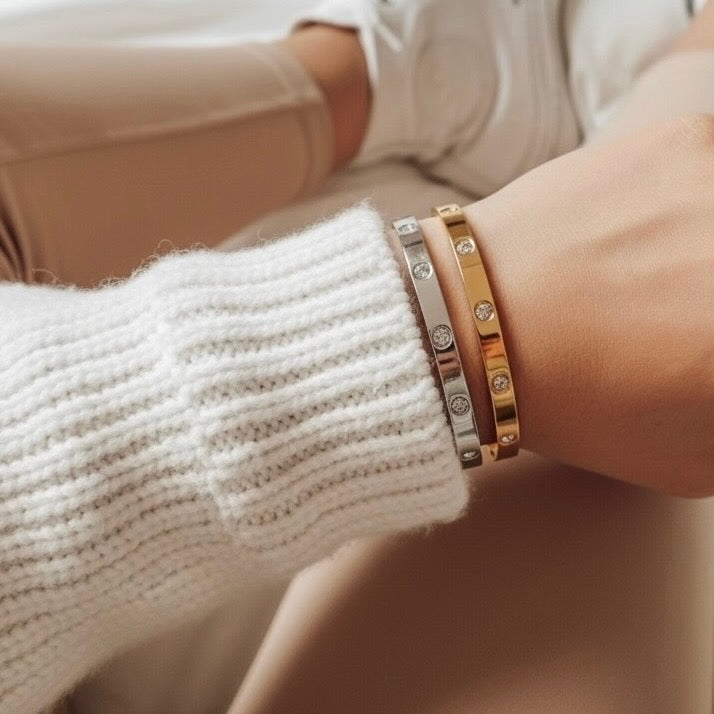 30B9001G - Cali Crystal Bangle, Gold