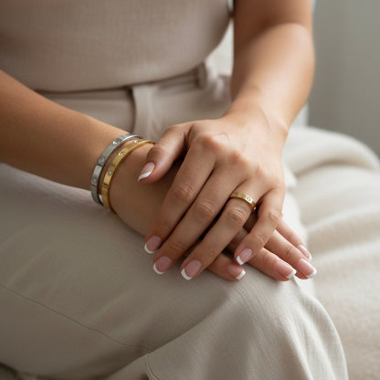 30B9001G - Cali Crystal Bangle, Gold