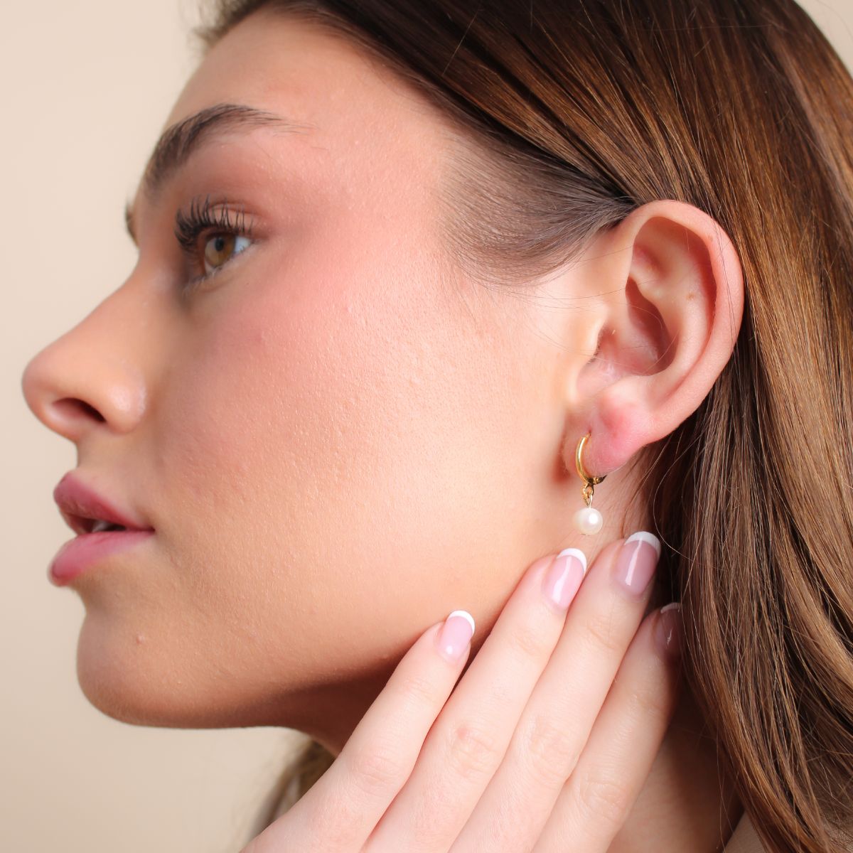 30E3189G - Pearl Huggie Hoops, Gold